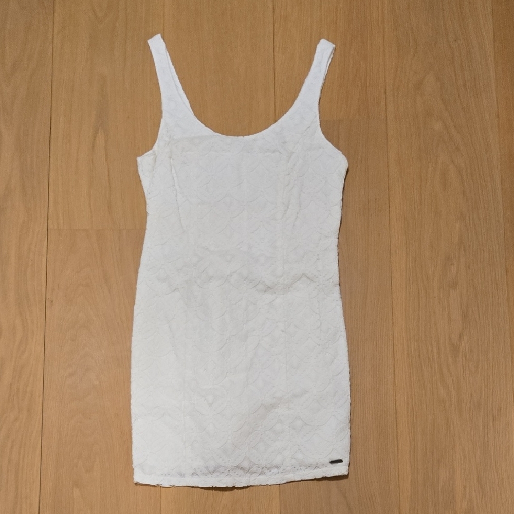 White Sleeveless Lace Dress